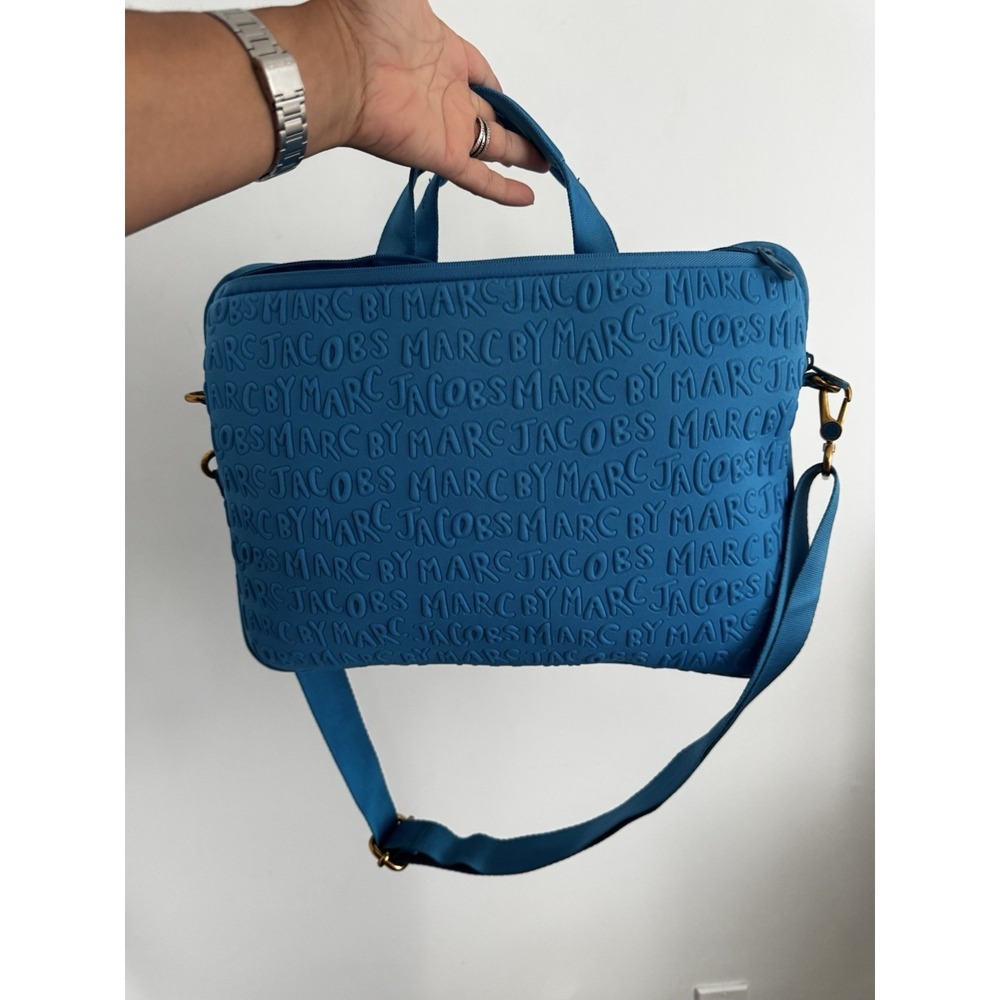 Marc Jacob's  Blue Laptop Bag‎ With Adjustable Strap - Picture 5 of 10